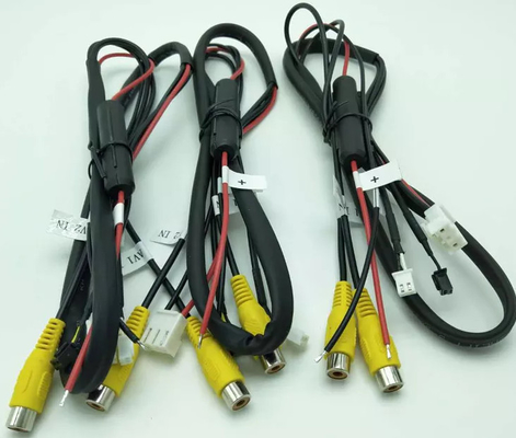 Le fil femelle de câble équipé 18awg arment la puissance de MDVR pour l'audio de voiture